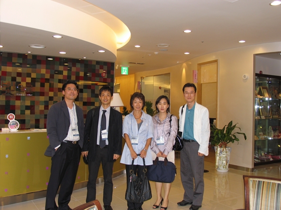 일본 St. luke 국제병원 야가다박사와 미에대학 오가와교수가 분홍빛으로병원 방문